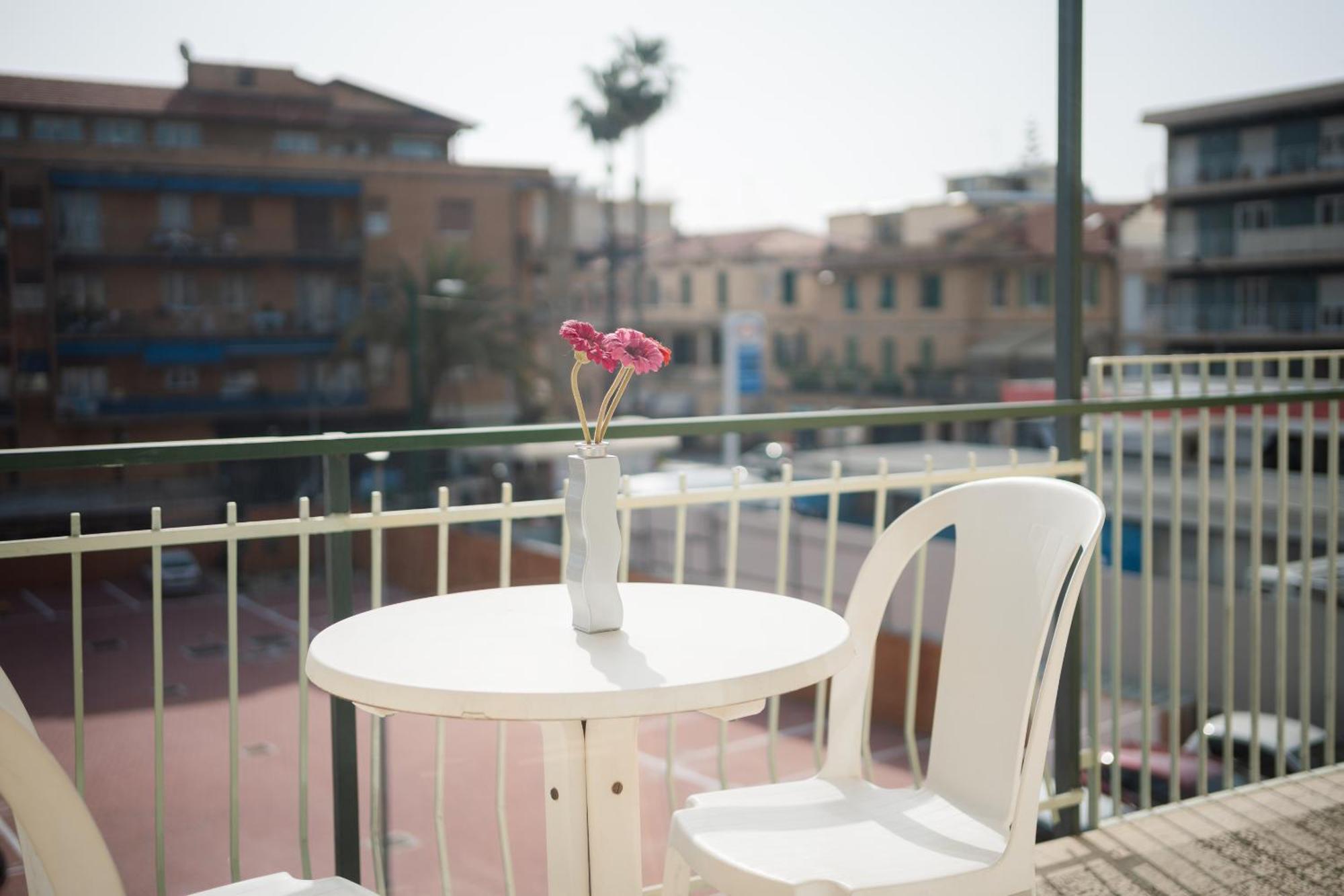 Casa Silvia - Central - Terrace - Wifi Бордигера Экстерьер фото